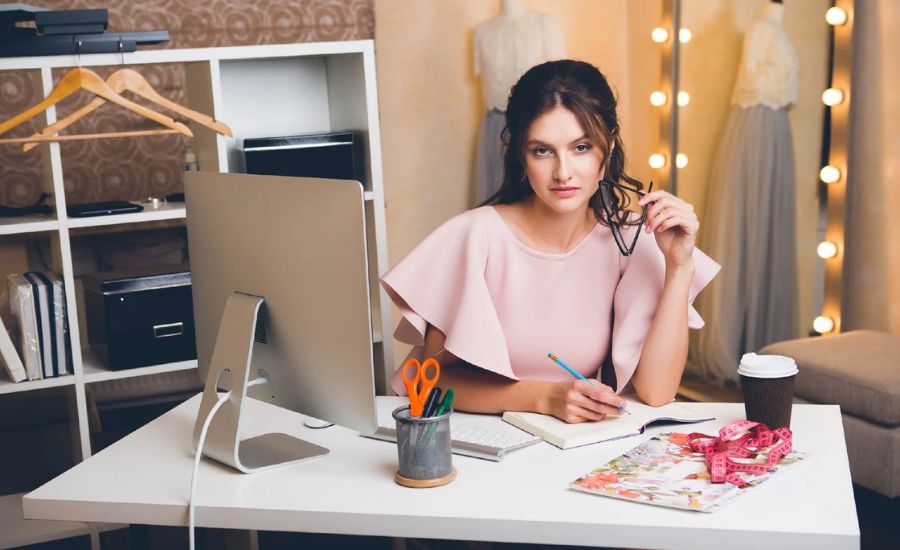 Personal Branding and Online Presence: Brandi Loge as a Digital Powerhouse